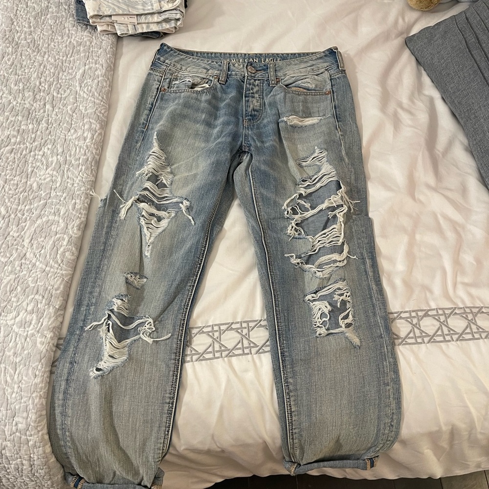 womens ripped boyfriend jeans